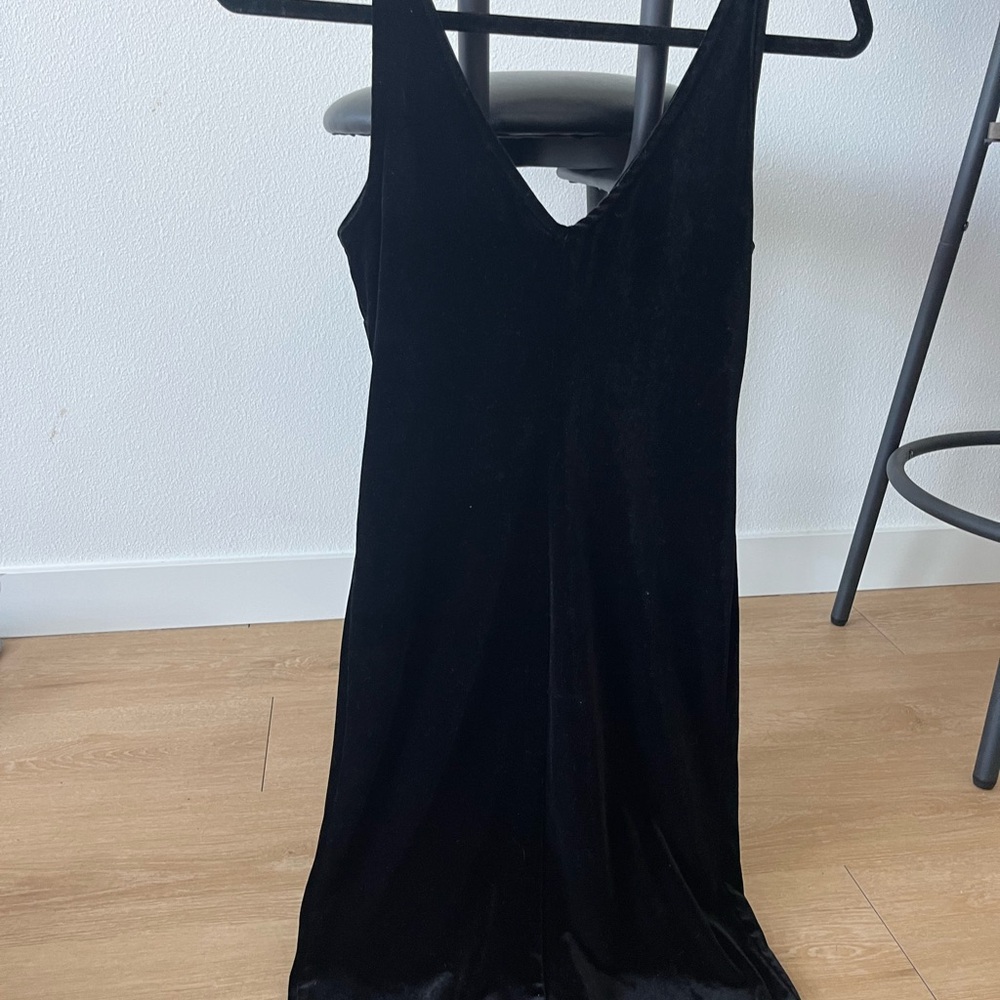 4 for $30! & free shipping - 
Elegant Black Velvet Dress